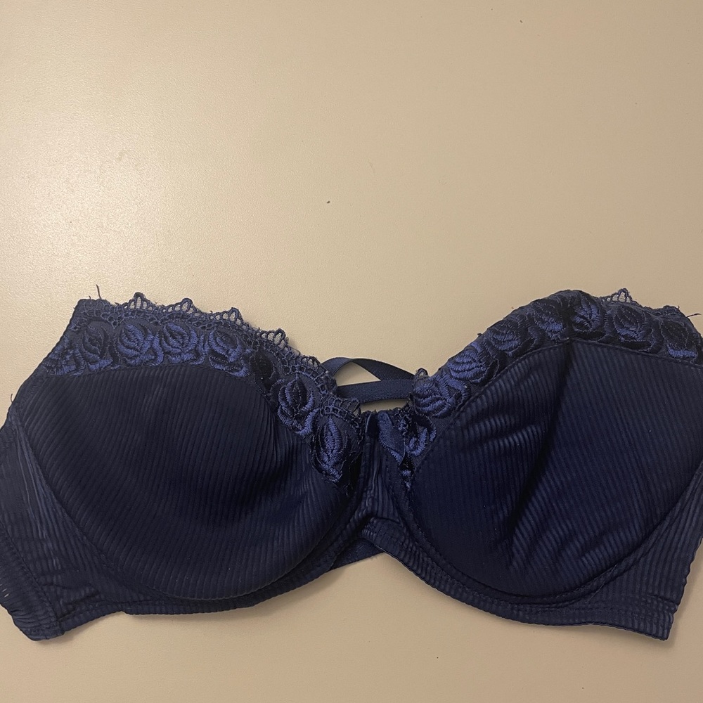 Royal blue strapless bra